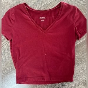 CROPPED V NECK TEE
